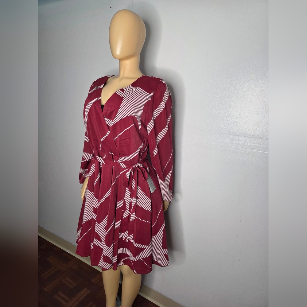Charles Henry Burgundy and White Wrap Dress Size US/XL